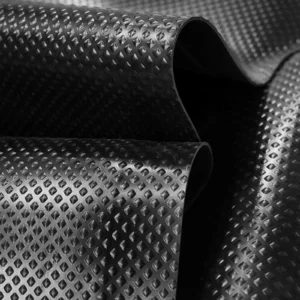 Väsimuse vastane kummimatt töökohale, libisemisvastase pinnatekstuuri ja madalate servadega.