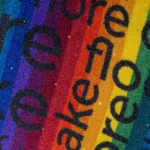 FloorStudio õue logomati kummist põhi ja vee äravoolu avad, drenaaž