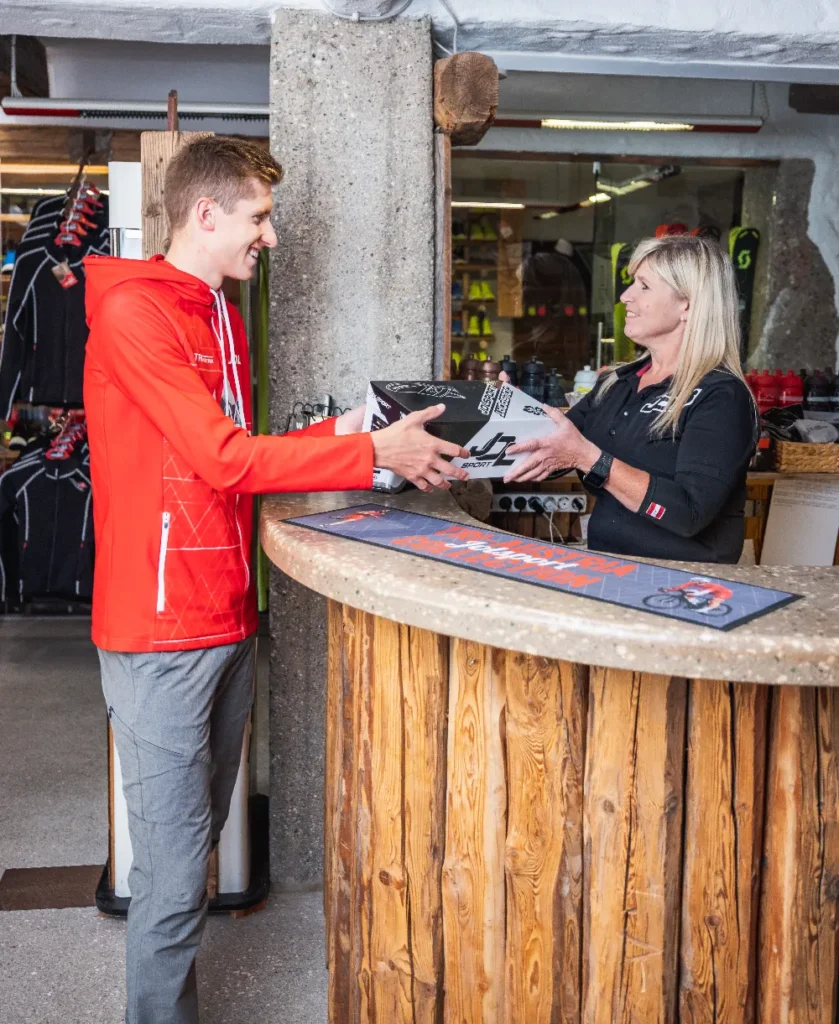 Reklaammatid kaupluse letil fotorealistliku CMYK trükiga