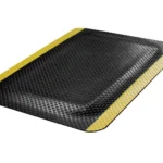 Ergonoomilised matid 61 Kollaste ohutusservadega must FloorStudio ergonoomiline matt valgel taustal (tootefoto)