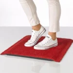 Punane ergonoomiline disainmatt seismise mugavuseks