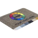 Ergonoomilise mati materjalinäidis koos logo ja värvinäidistega valgel taustal